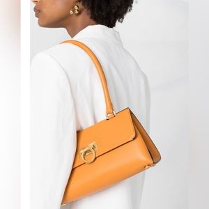 Salvatore Ferragamo Trifolio Swing Bag Leather Retsil $2400